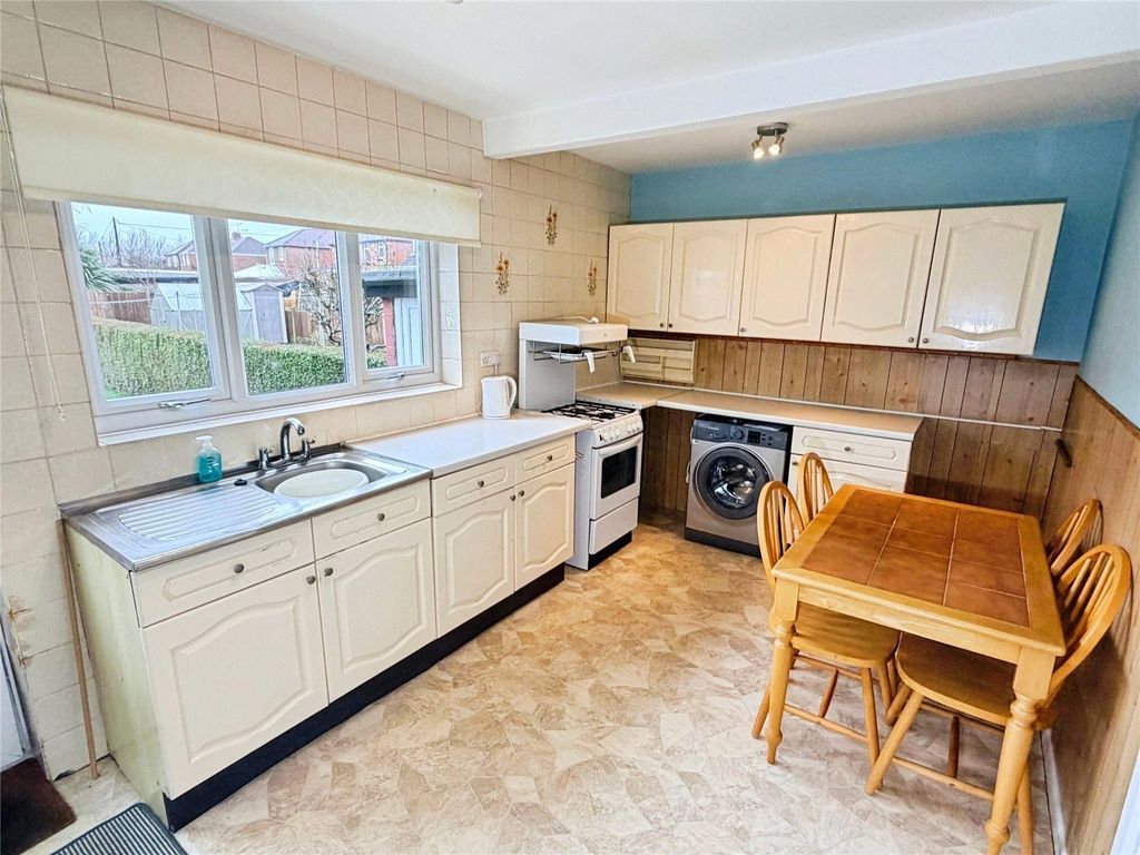 Property photo 3 of 12 Kitchen Diner