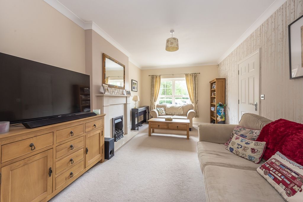 Property photo 2 of 14