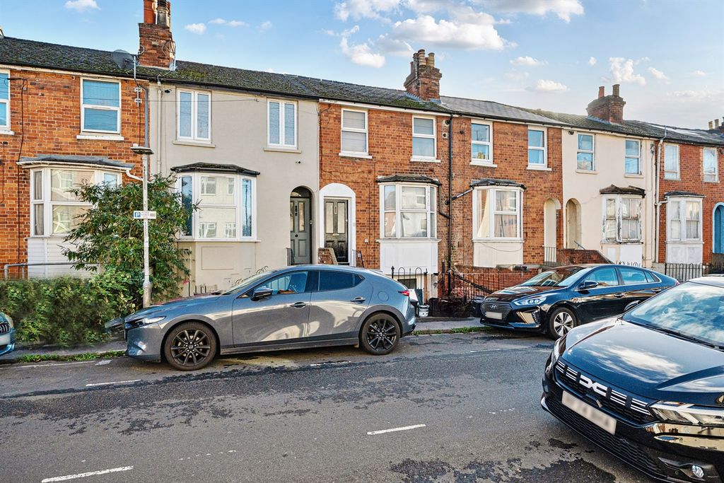 Property photo 1 of 7 (Main)