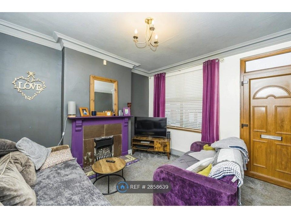 Property photo 2 of 14