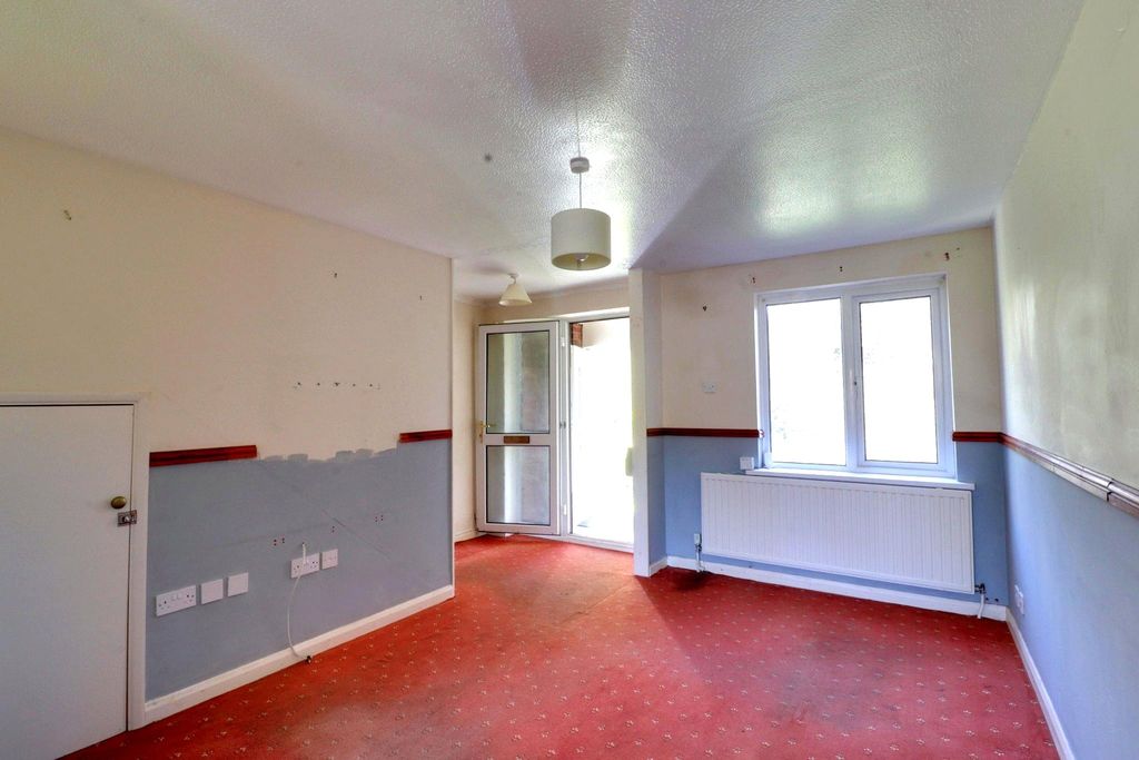 Property photo 3 of 10 3 - Picture No. 07