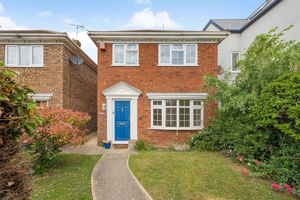 Property photo 1 of 16 Tankerton Road, Tankerton, Whitstable
