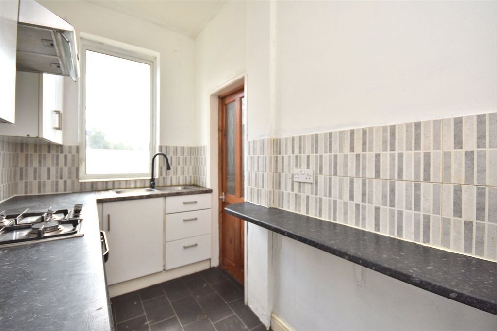 Property photo 3 of 8 Picture No. 09