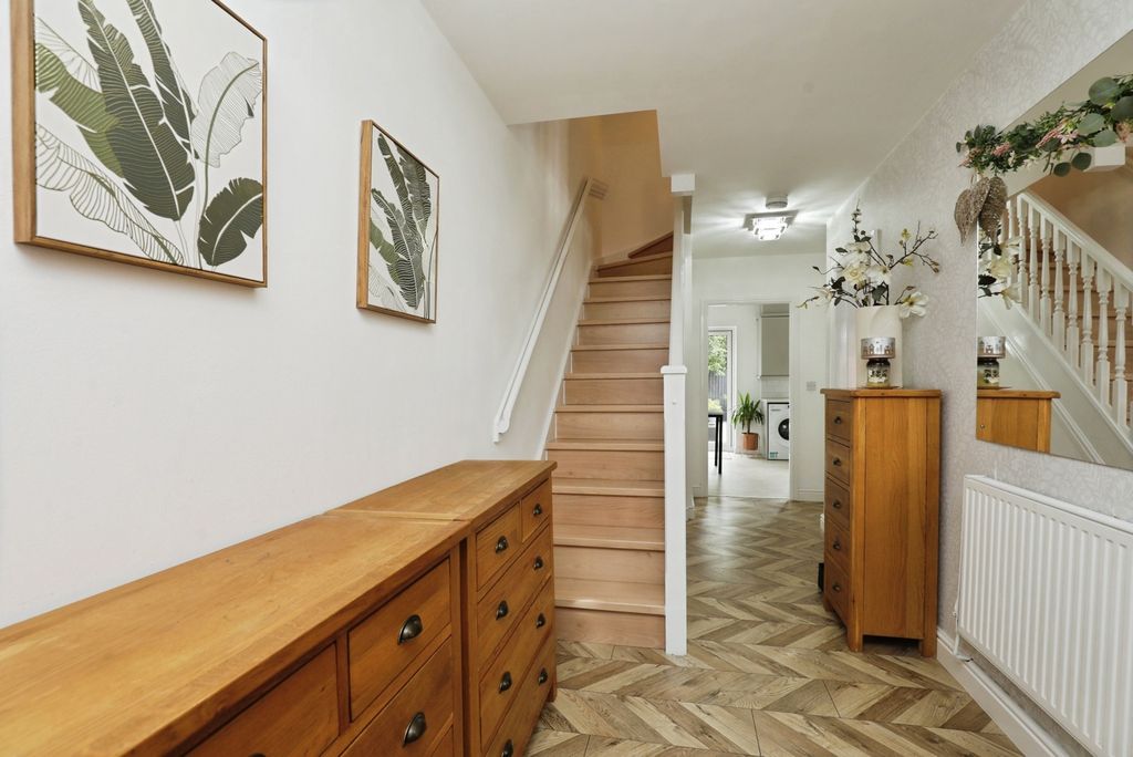 Property photo 2 of 26 Pbox-Img.Jpg