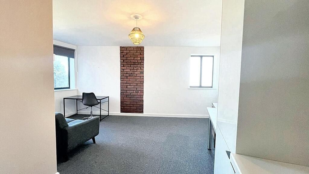 Property photo 1 of 7 Bright, Open-Plan Living Area With Neutral Decor, ...