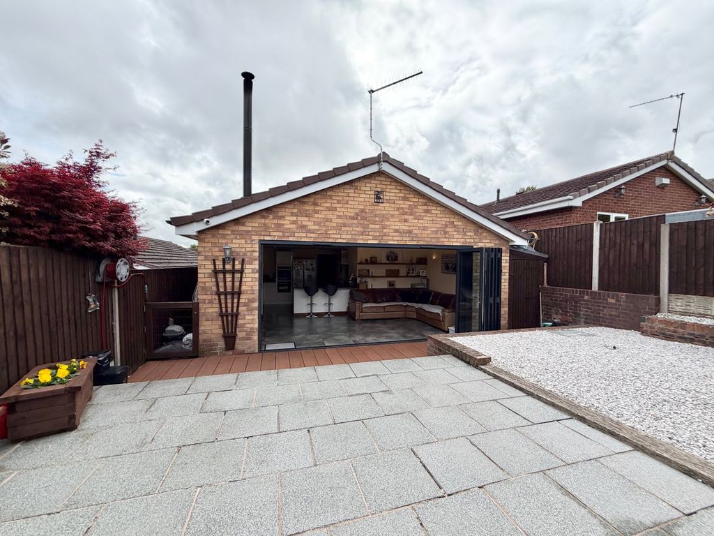 Property photo 2 of 24