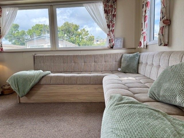 Property photo 3 of 6 Willerby Minster 2016 Stf0000409 112541615.Jpeg