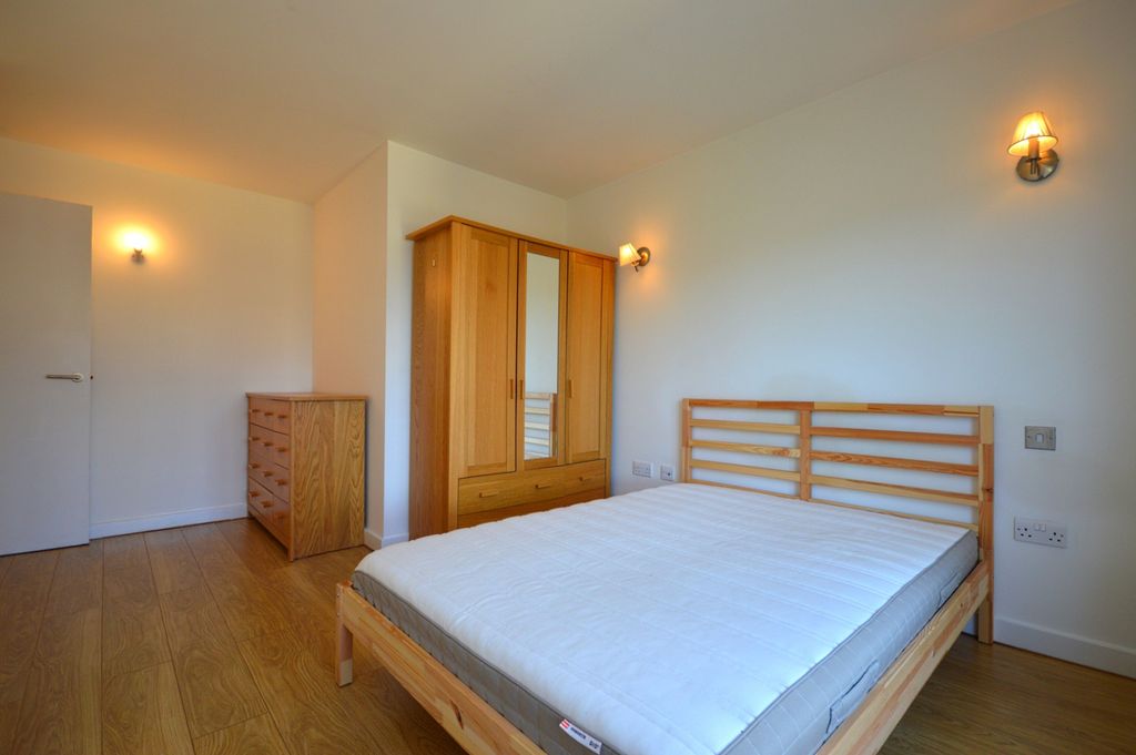 Property photo 1 of 10 2 Bedroom Apartment To Rent