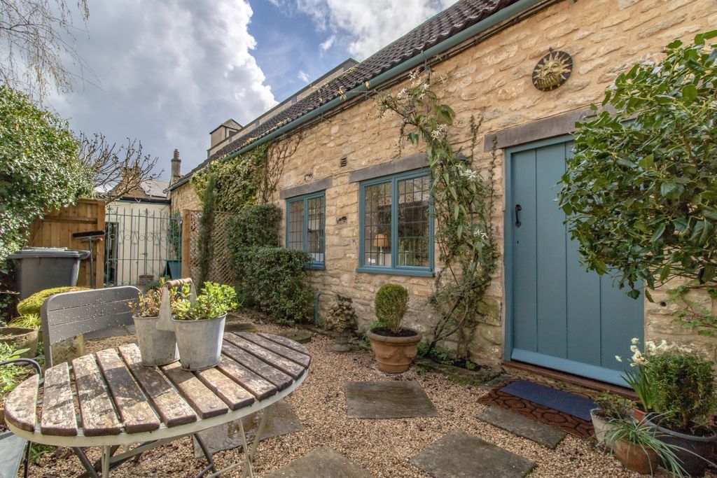 Property photo 1 of 9 89269