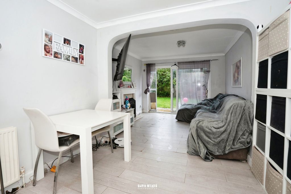 Property photo 3 of 15 Photography