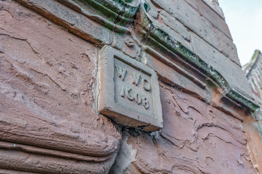 Property photo 2 of 52