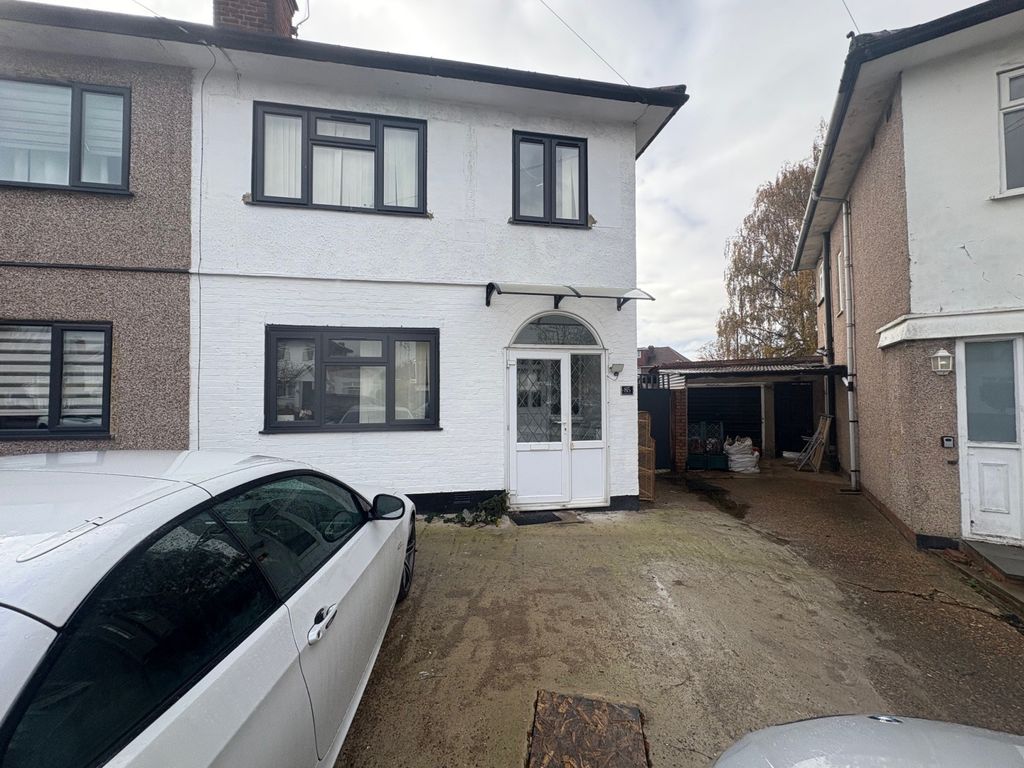 Property photo 1 of 7 Four Bedroom Semi Detached House For Sale In Hayes Ub4