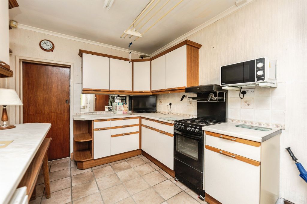 Property photo 3 of 31