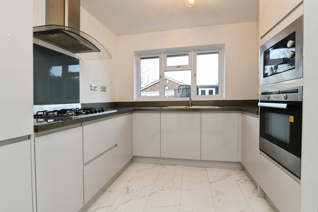 Property photo 2 of 17 Pbox-Img.Jpg