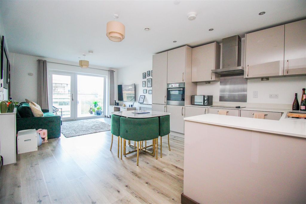 Property photo 2 of 9 Img_2214.Jpg