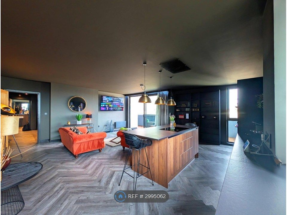 Property photo 1 of 35