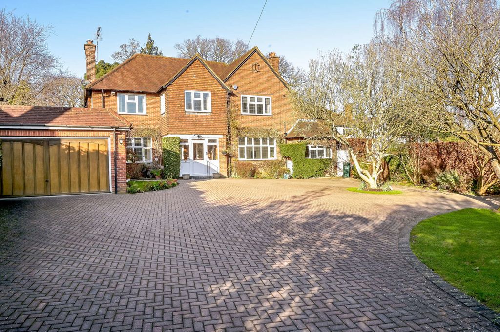 Property photo 1 of 18