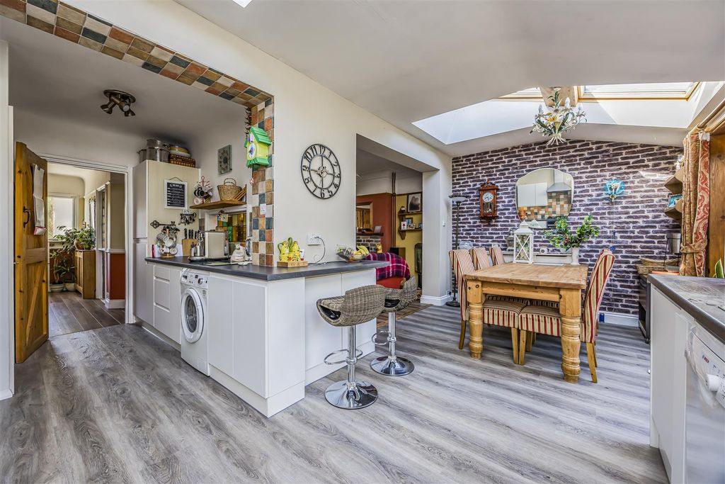 Property photo 2 of 30 59 Woodfield Avenue-New Images-Porticomarketing-So