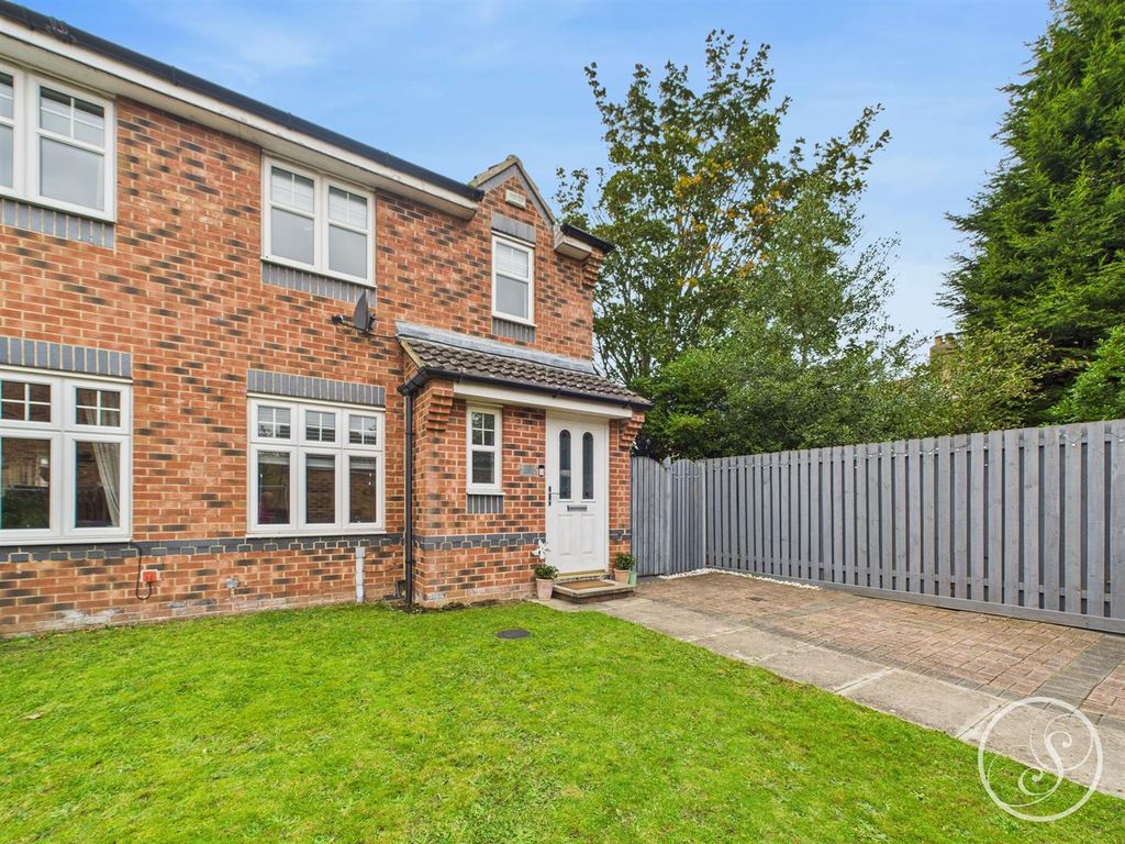 Property photo 1 of 25 External