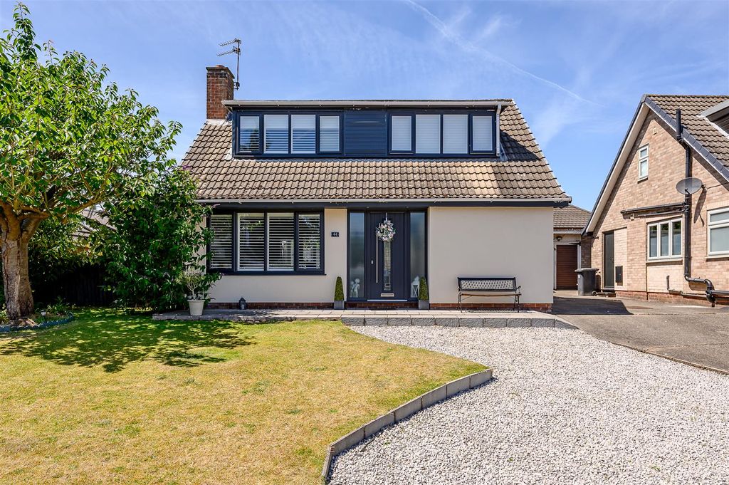 Property photo 1 of 15 External