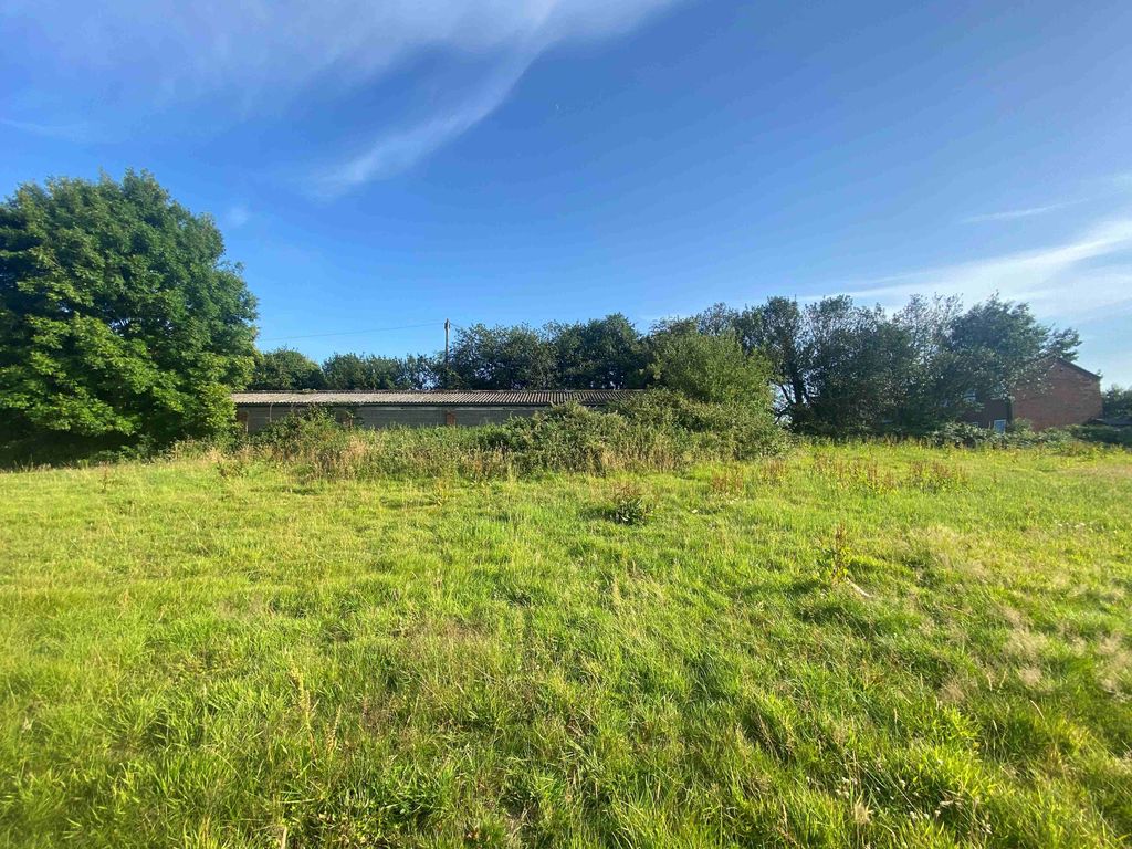Property photo 3 of 5