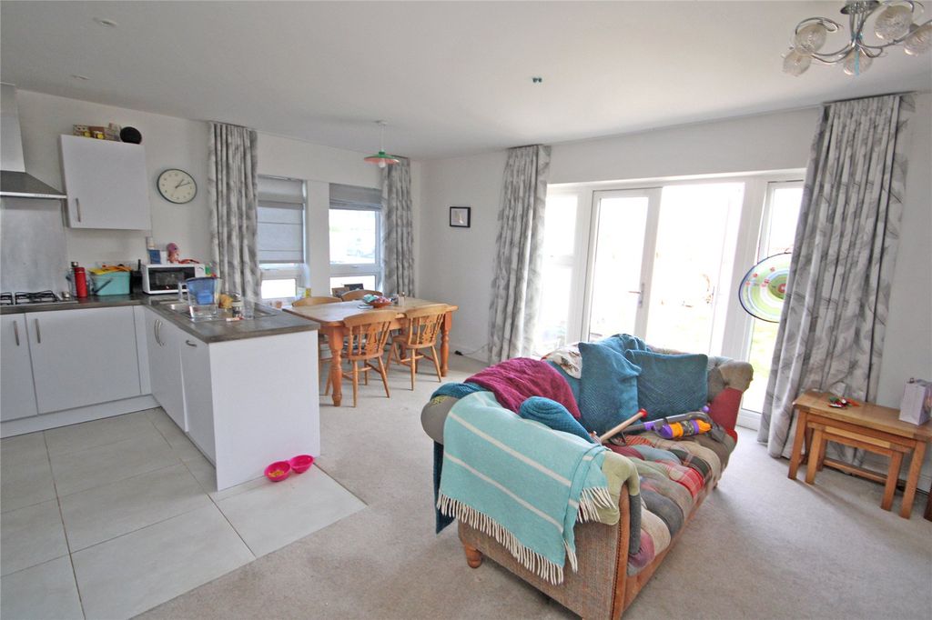 Property photo 3 of 11 Picture No. 01