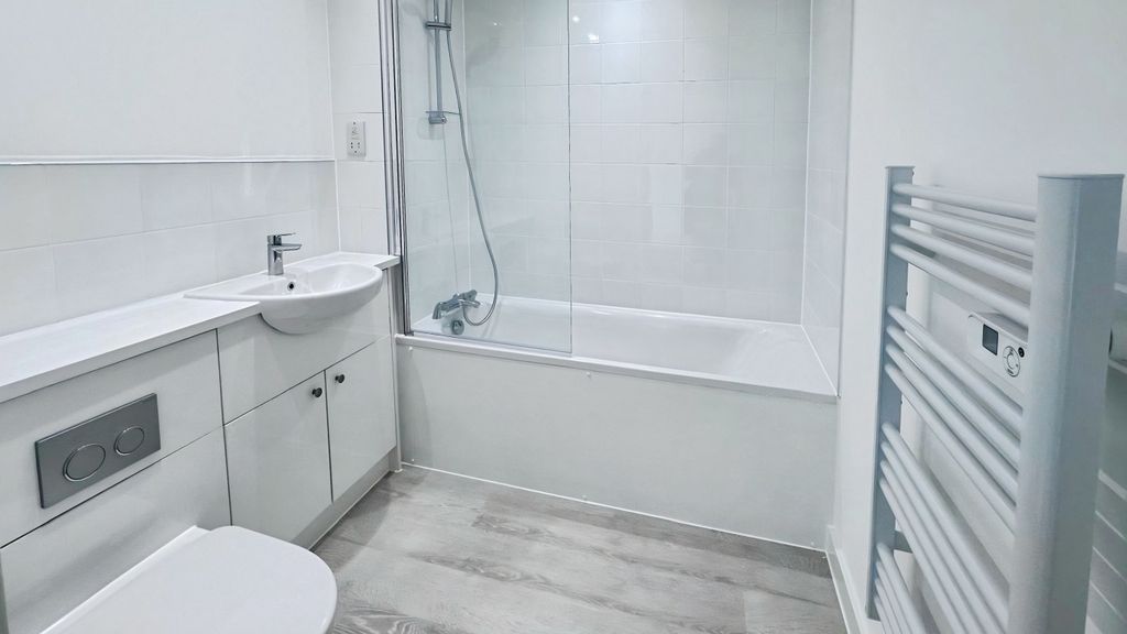 Additional image 11 of 2 bed flat to rent708 Armstrong House, Fletton Quays, Peterborough PE2