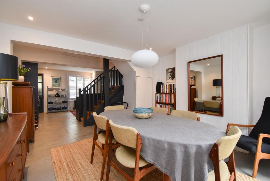 Property photo 3 of 25 Open Plan Living Space