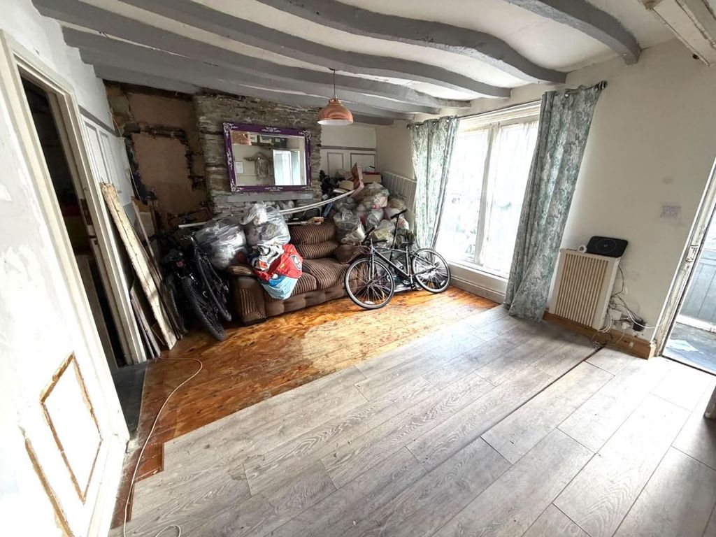 Property photo 2 of 10 Image 2