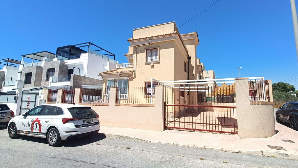 Property photo 1 of 42