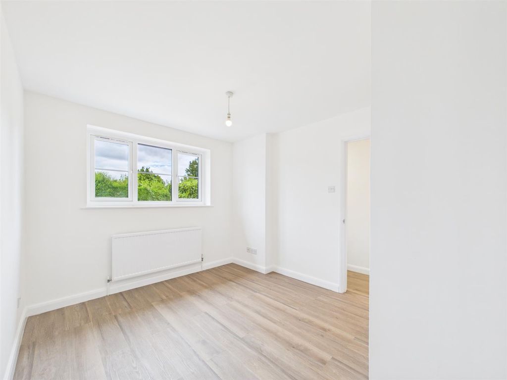 Property photo 3 of 19 Cam01563G0-Pr0304-Still002.Jpg