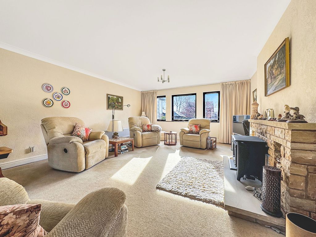 Property photo 3 of 26