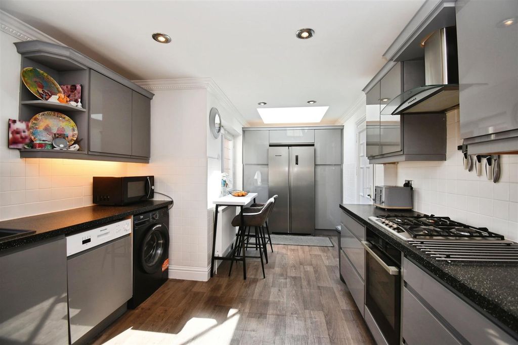 Property photo 3 of 23 7007671B-U 20 2829 29.Jpg