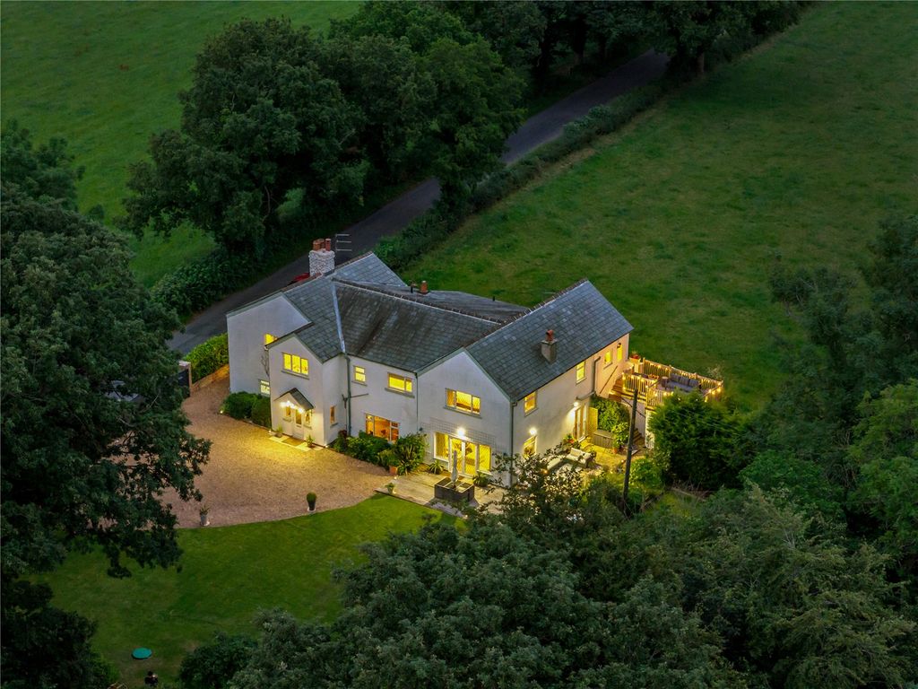 Property photo 1 of 73 Twilight External