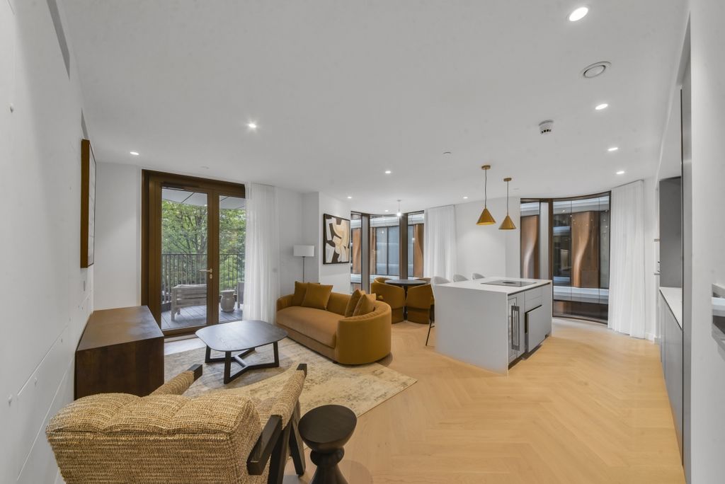 Property photo 1 of 40 Dsc_1902_High