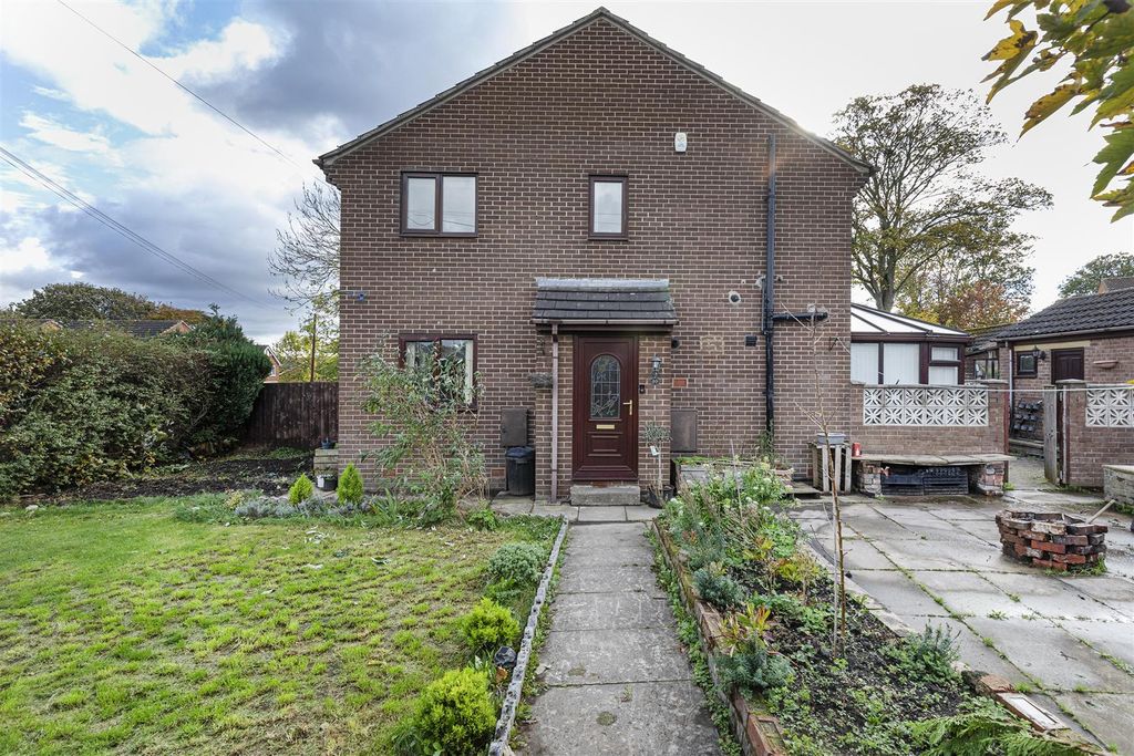 Property photo 1 of 32