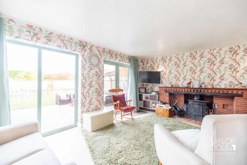 Property photo 3 of 38