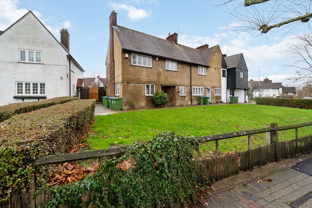 Property photo 1 of 17