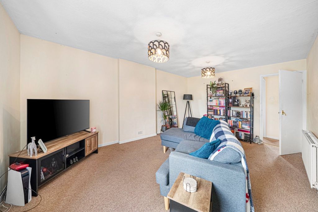 Property photo 2 of 11 Picture No. 16