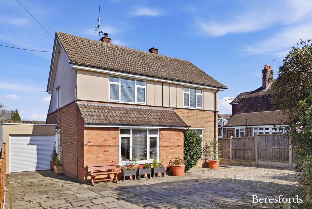 Property photo 1 of 27 Front