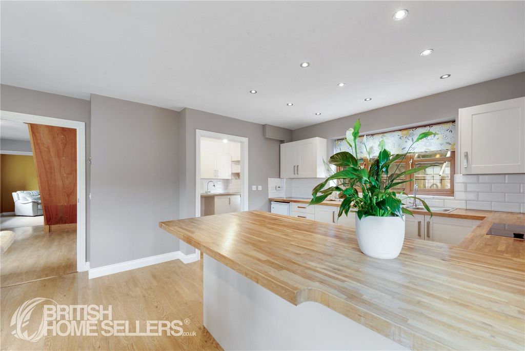 Property photo 3 of 15 Picture No. 09