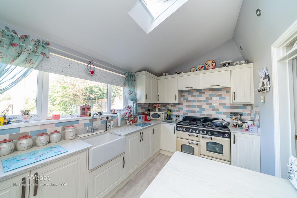 Property photo 2 of 38 Â© Webbs Estate Agents Â© (80 Of 141).Jpg