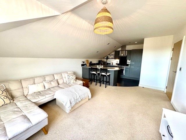 Property photo 2 of 8 Bathroom