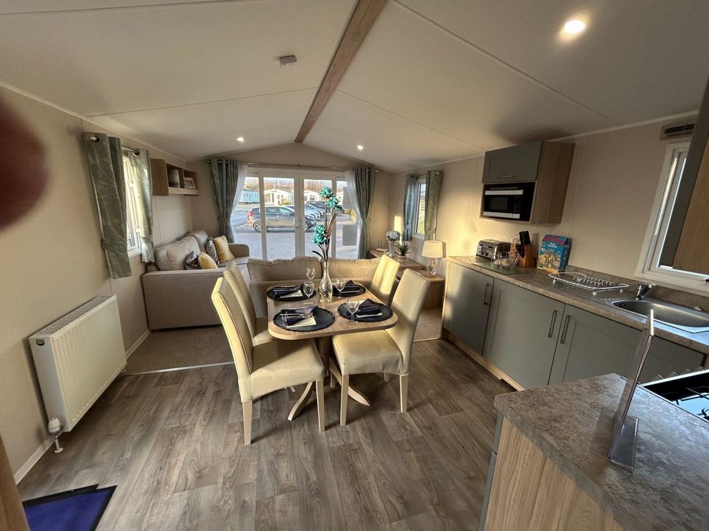 Property photo 1 of 6 Car0052934 - Static Caravan