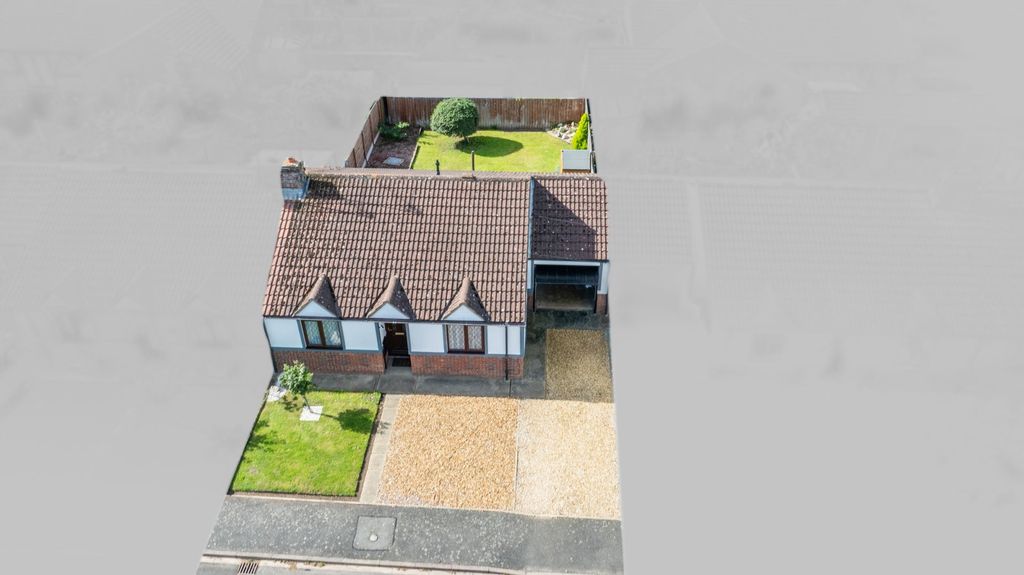 Property photo 2 of 28