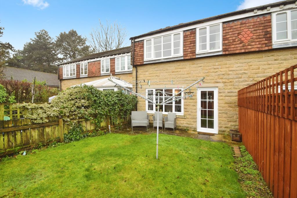 Property photo 2 of 21