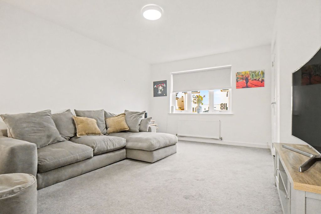 Property photo 3 of 23 Property Image 3