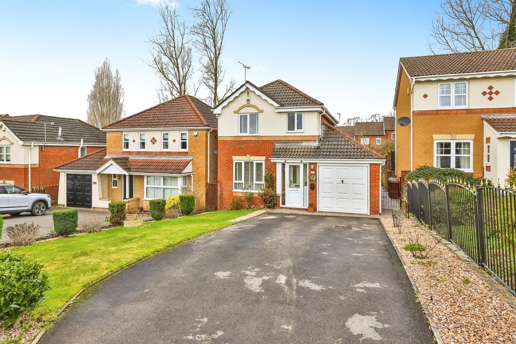 Property photo 2 of 28