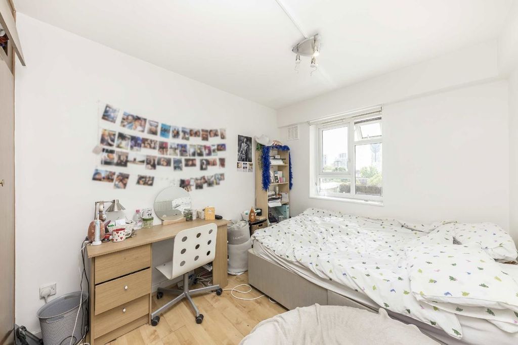 Property photo 3 of 5