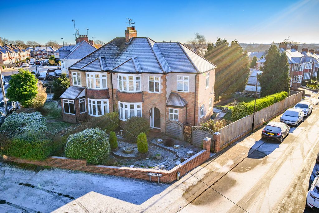 Property photo 1 of 27 Front (Exterior)